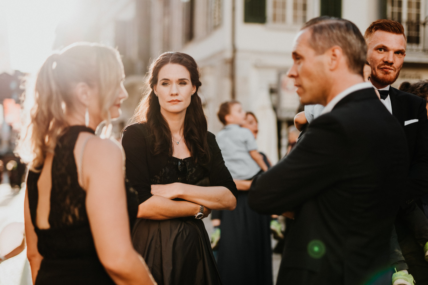 Hochzeitsfotograf in der St.Ursen-Kathedrale Solothurn Schweiz freie Trauung Altstadt natürliche Hochzeitsfotografie Reportage