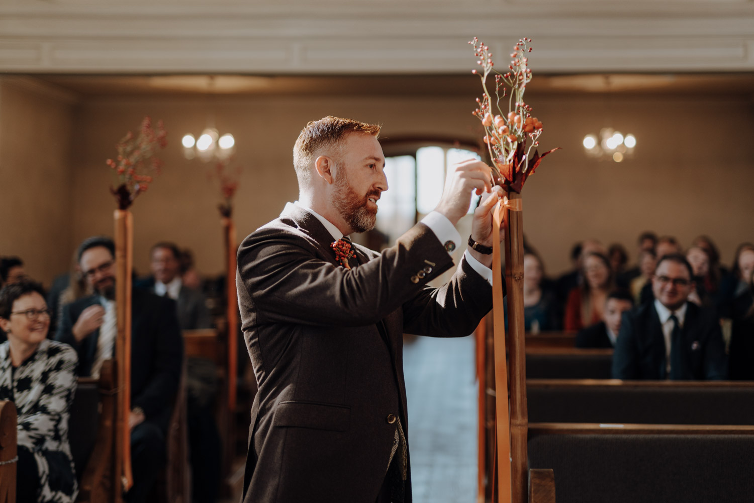 Bräutigam ist nervös bei Hochzeit auf dem Chaeserrugg