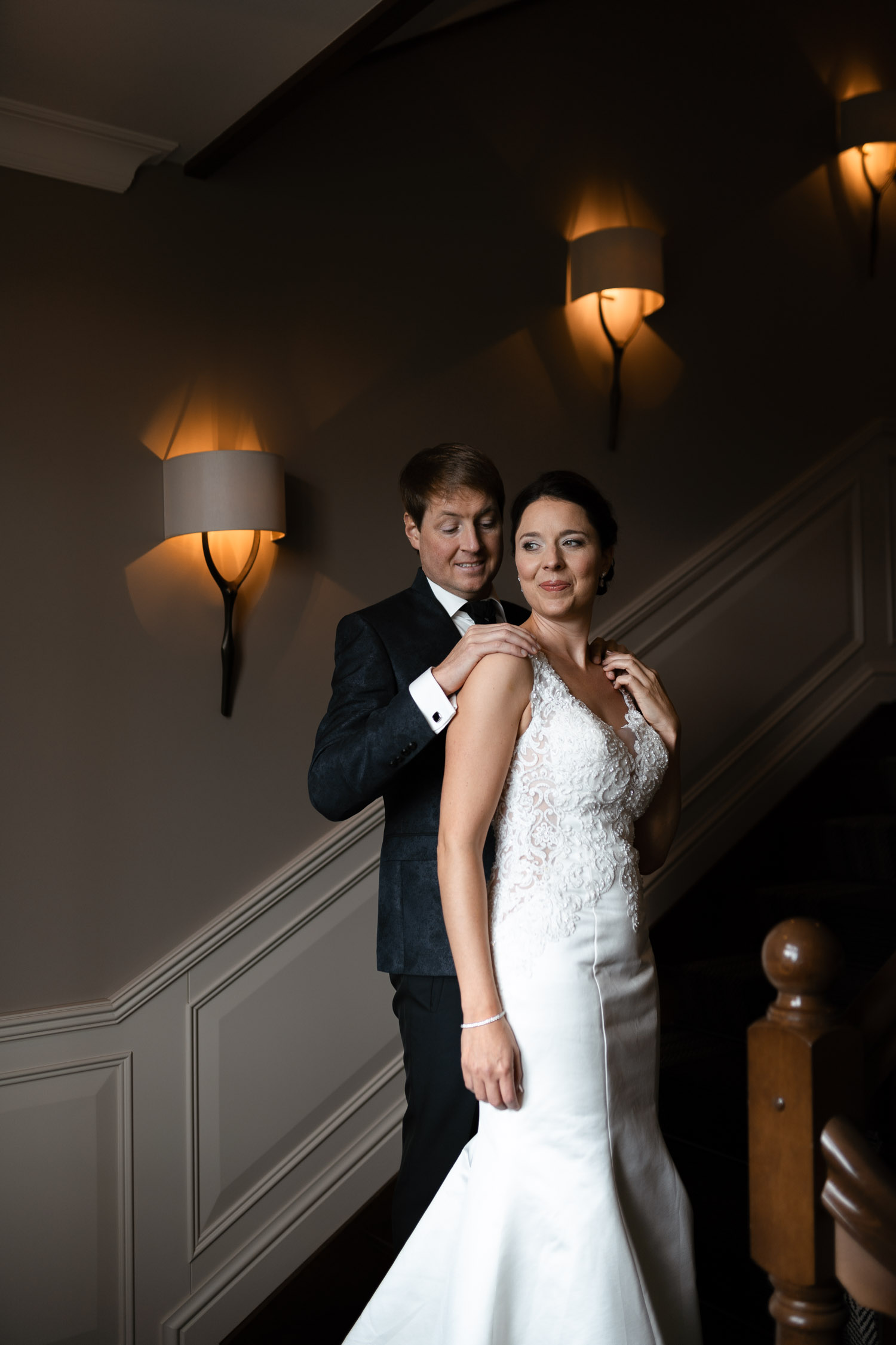 Photoshoot of bridal couple at Villa Honegg for a wedding in the Ennetbürgen chapel