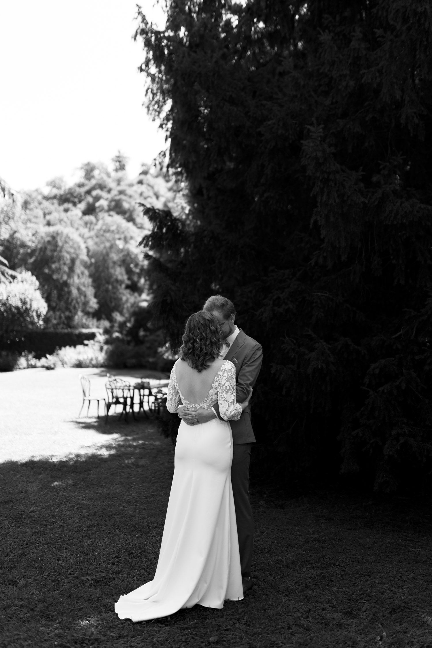 First Look Hochzeitsfotograf am Comer See Lago di Como in Italien in der Villa Regina Teodolinda neben der Villa Balbiano