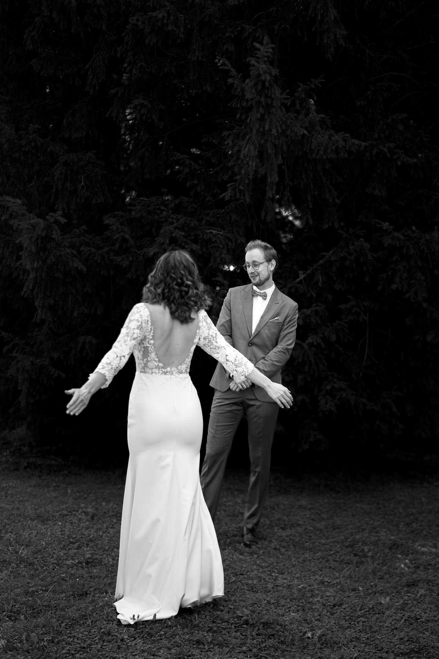 First Look Hochzeitsfotograf am Comer See Lago di Como in Italien in der Villa Regina Teodolinda neben der Villa Balbiano