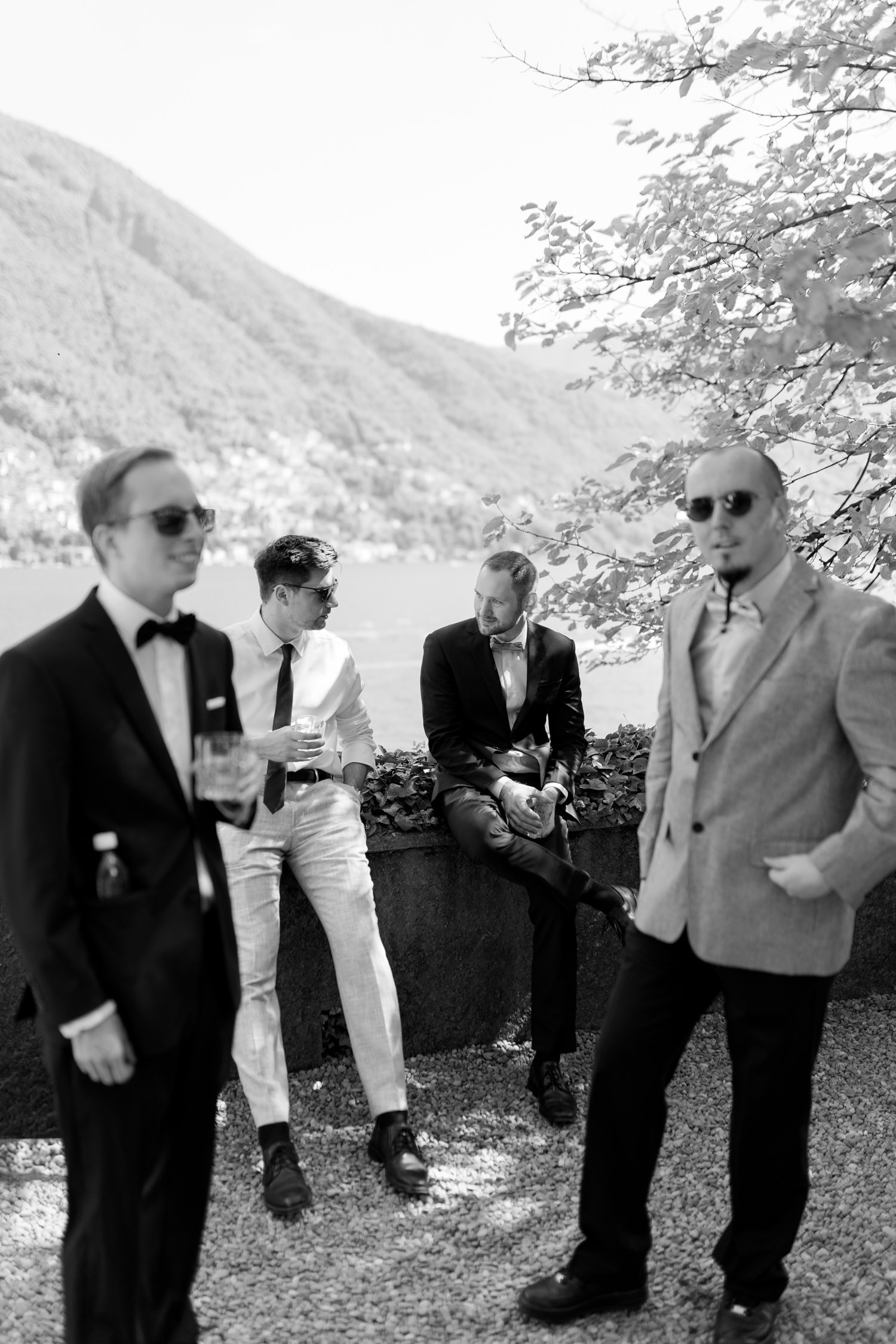 Hochzeitsfotograf Gästeportraits am Comer See Lago di Como in Italien in der Villa Regina Teodolinda neben der Villa Balbiano