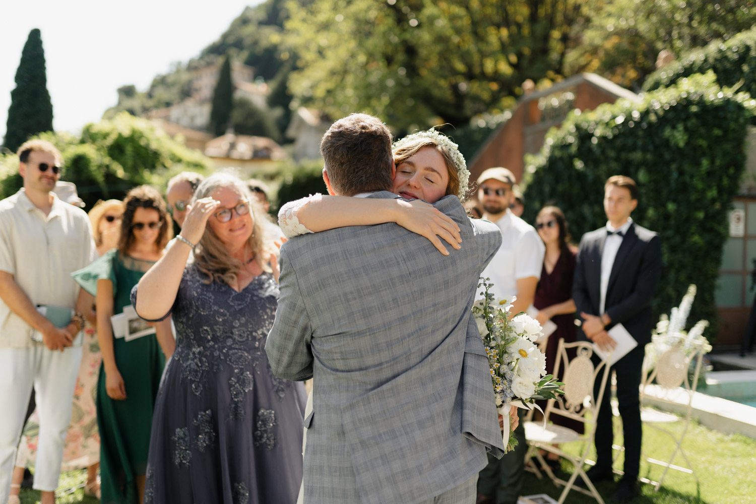 Freie Trauung Outdoor direkt am Comer See Lago di Como in Italien in der Villa Regina Teodolinda neben der Villa Balbiano