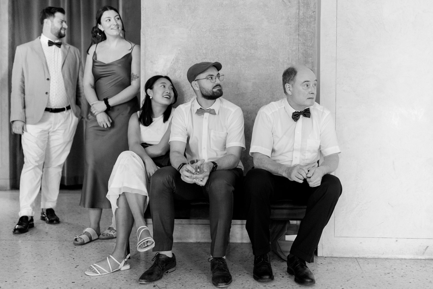 Hochzeitsfotograf Gästeportraits am Comer See Lago di Como in Italien in der Villa Regina Teodolinda neben der Villa Balbiano